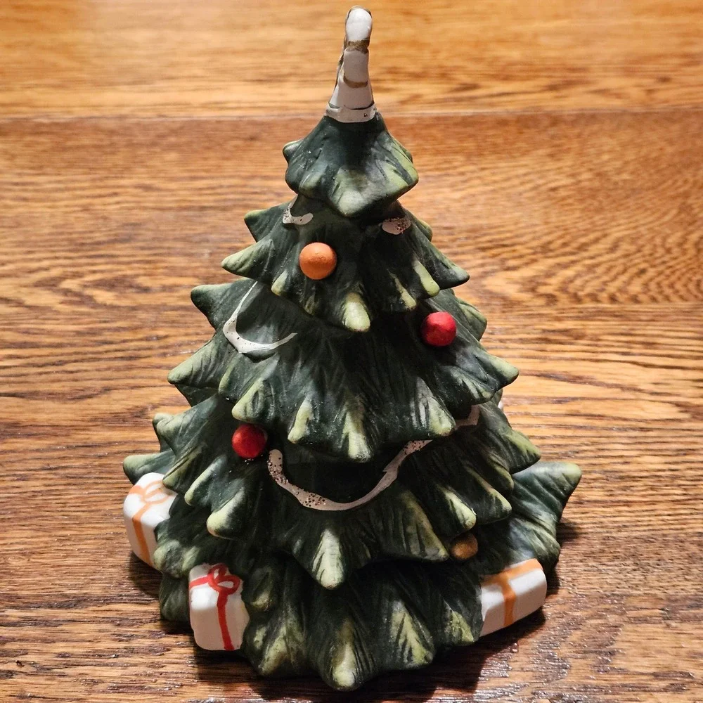 Vintage 1982 Mann Ceramic Musical Christmas Tree Wind Up‎ Green 6in Works